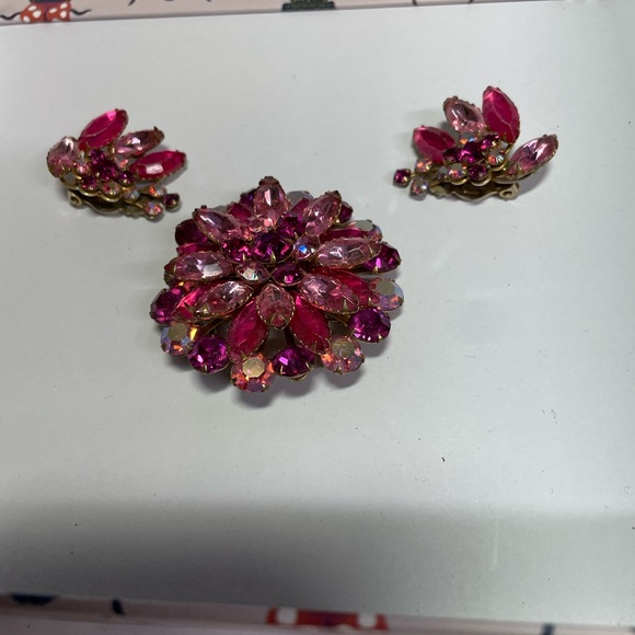 Jewelry - Pink and Purple Rhinestone Set